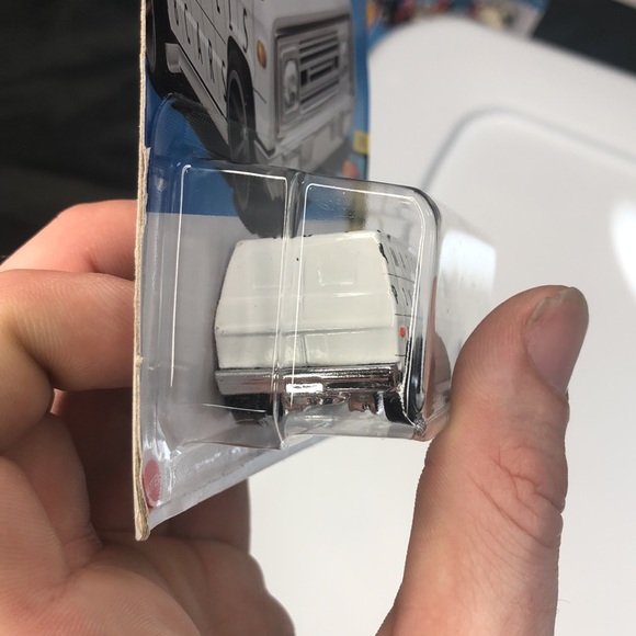 Hot Wheels 70’s Van - Picture 7 of 8